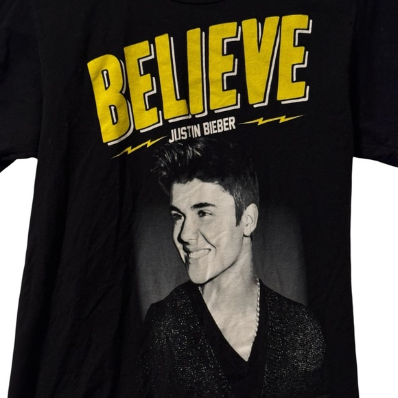Justin Bieber Black Yellow “Believe” Graphic Tour TShirt - Picture 5 of 5